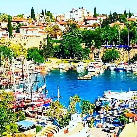 Kaleici Tarihi Lokasyon Bahceli Oezel Muestakil Ev Antalya